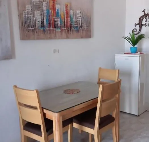 Apartman Robinson Josip *