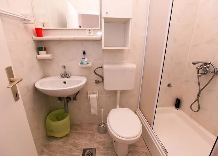 Robinson Josip * Bogomolje