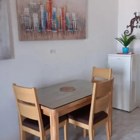 شقة Robinson Josip *