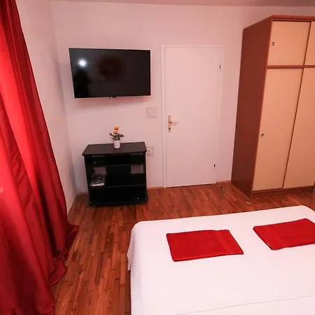 Robinson Josip شقة *