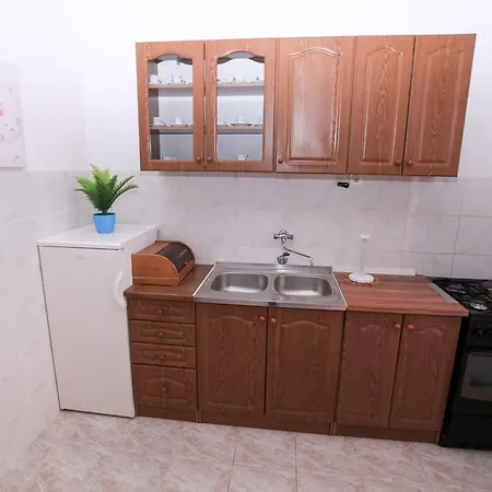 Robinson Josip شقة Bogomolje