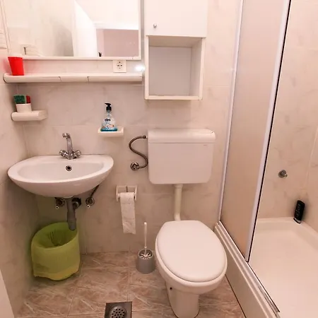 Robinson Josip * Bogomolje