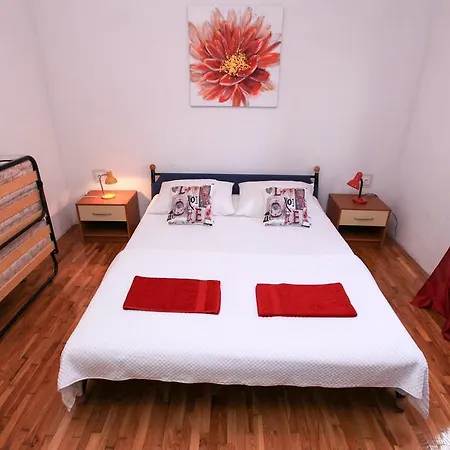 Robinson Josip شقة Bogomolje