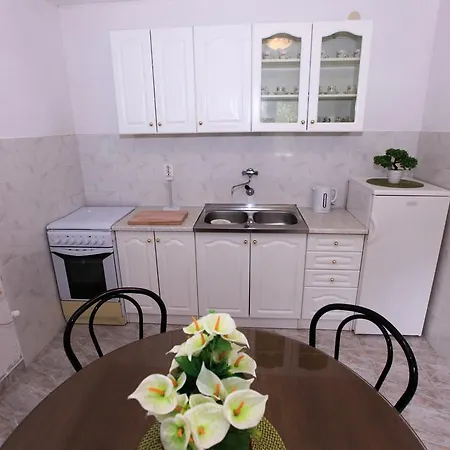 Robinson Josip شقة Bogomolje